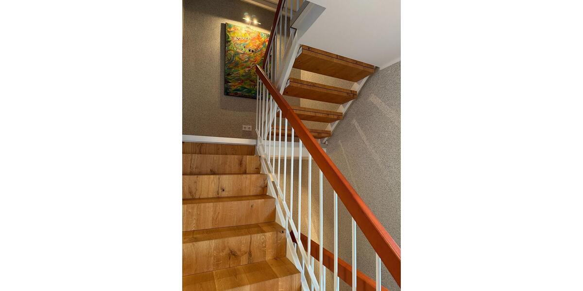 UNTERBACH: Wunderschönes, vollklimatisiertes 7-Raum Reihenendhaus 7 zimmer