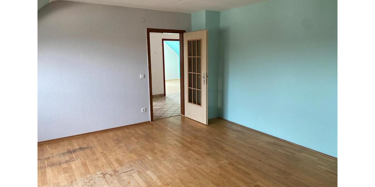 Dachgeschoßwohnung Velbert Pöthen - 3 Zimmer, 68 m&sup2;, 430&euro; | Angebot:26338384
