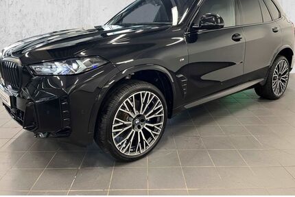 BMW X5 9.400 km 93.490 &euro; Solingen 42719
