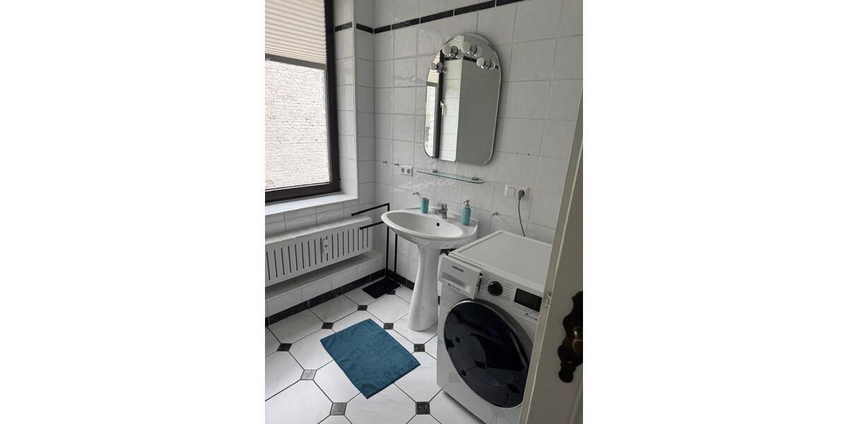 Etagenwohnung Düsseldorf Stadtbezirk 3 - 2 Zimmer, 75 m&sup2;, 1.400&euro; | Angebot:26278825
