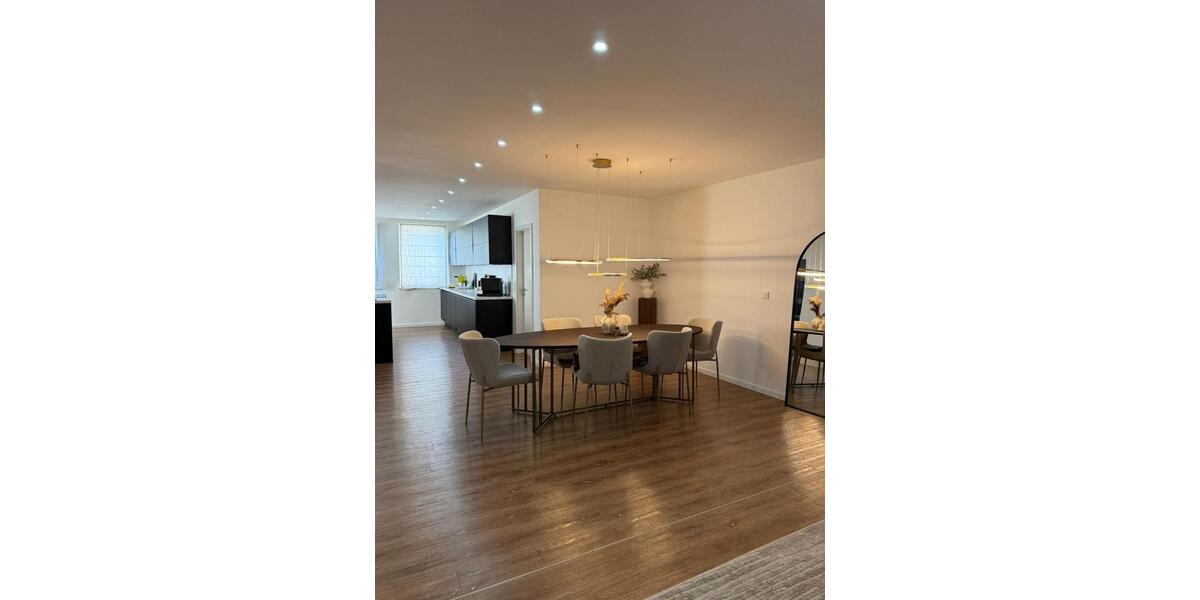 Bungalow Solingen Mitte - 4 Zimmer, 170 m&sup2;, 2.100&euro; | Angebot:27615095