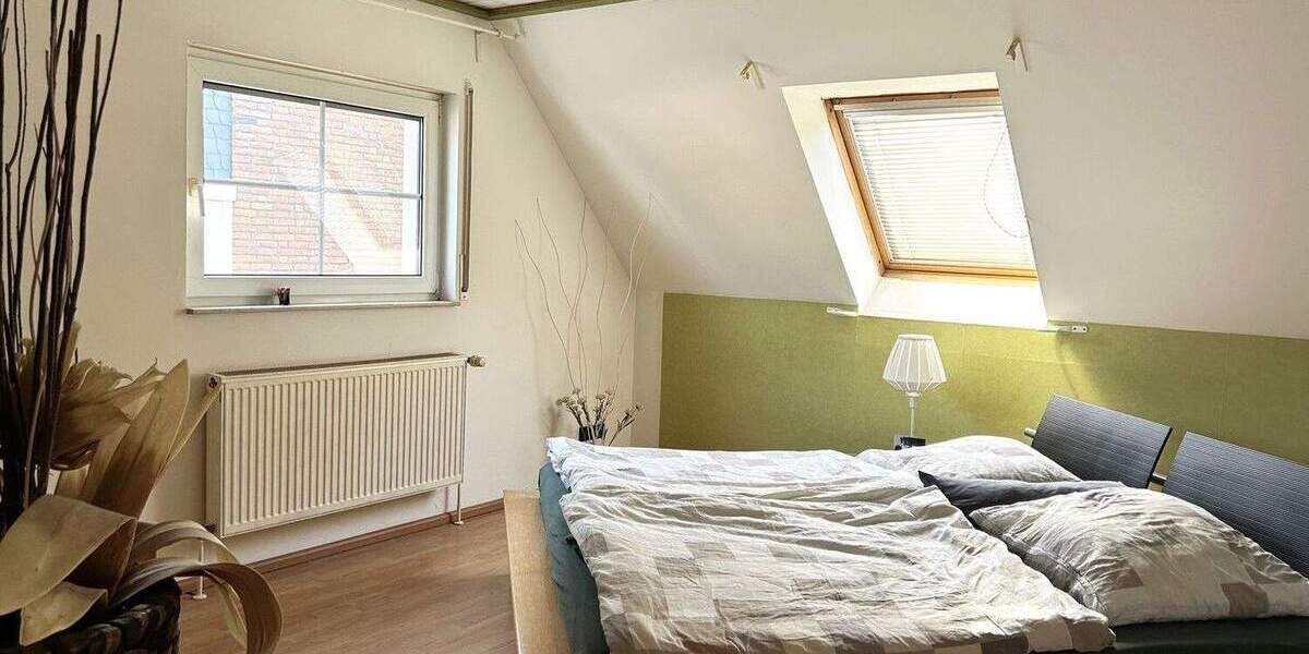Einfamilienhaus Hilden Kalstert - 3 Zimmer, 125 m&sup2;, 595.000&euro; | Angebot:24778053