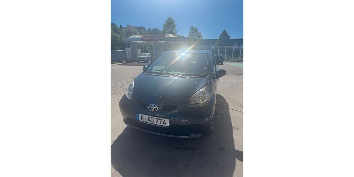 Toyota Aygo (X) 152.180 km 1.750 &euro; köln 50769