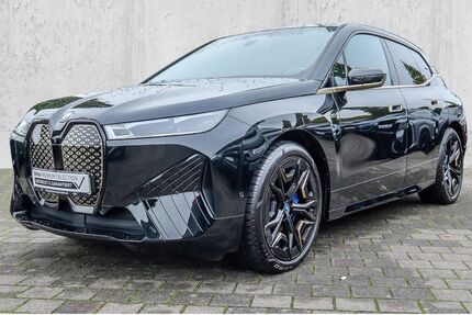 BMW iX 29.681 km 77.490 &euro; Köln-West 50858