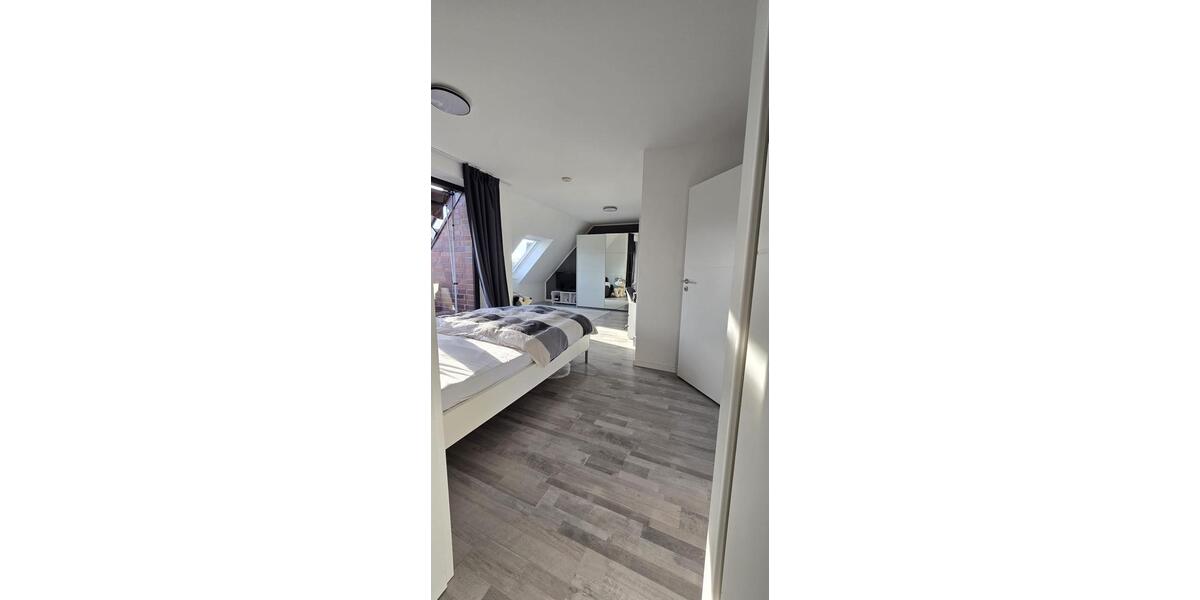 Dachgeschoßwohnung Solingen Ohligs - 2 Zimmer, 57 m&sup2;, 160.000&euro; | Angebot:26877057