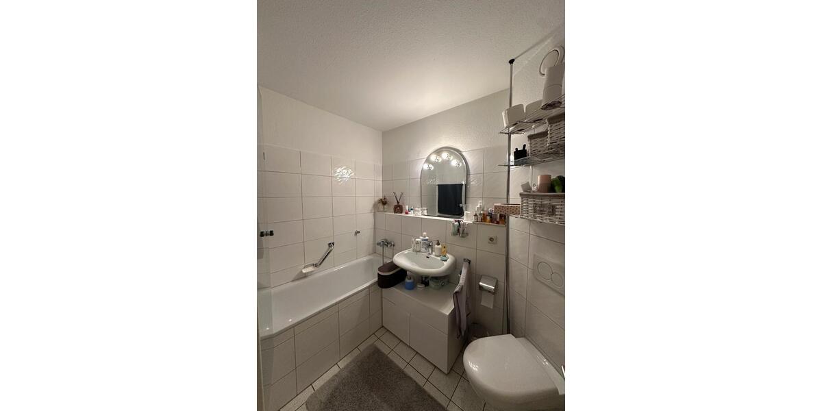 Etagenwohnung Köln Nippes - 2 Zimmer, 72 m&sup2;, 1.750&euro; | Angebot:26616642