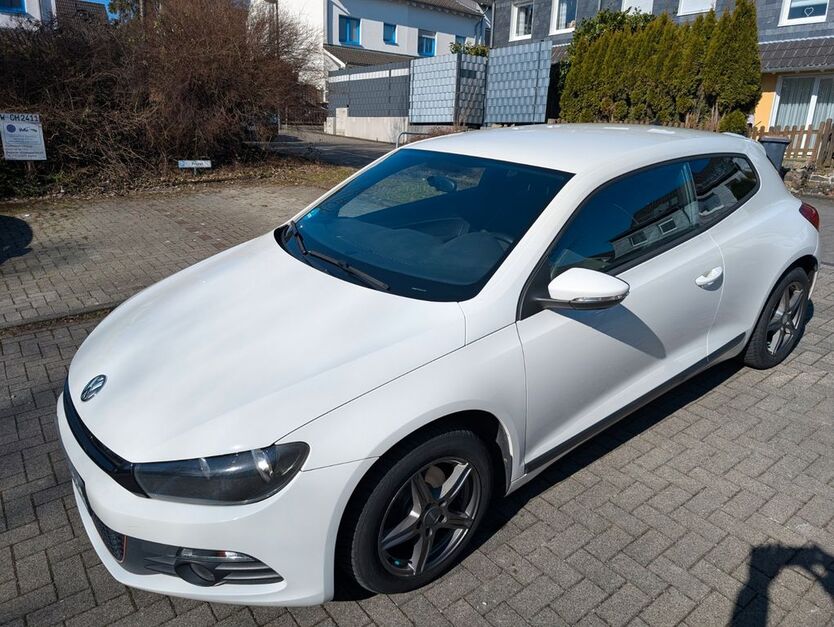 VW Scirocco 106.000 km 8.399 € Wuppertal 42279