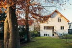 Geräumiges Zweifamilienhaus mit geh. Innenausstattung und schönem Garten in Bergisch Gladbach