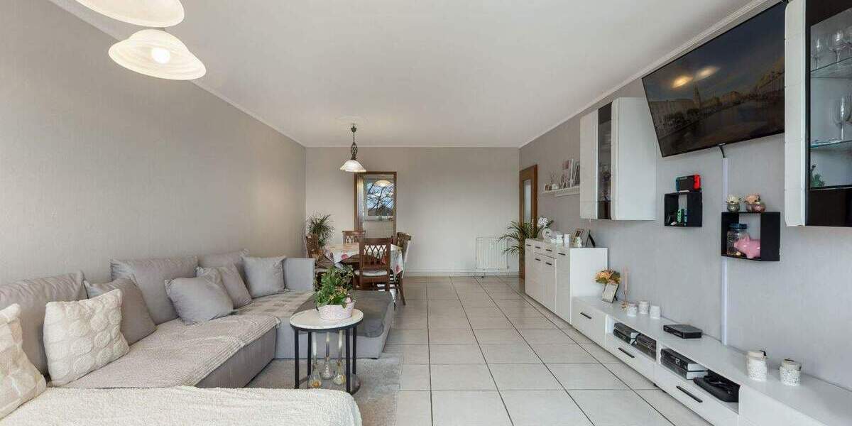 Etagenwohnung Köln Niehl - 3 Zimmer, 83 m&sup2;, 349.000&euro; | Angebot:24825568