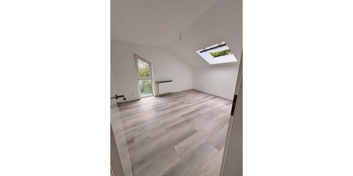 Dachgeschoßwohnung Hattingen Blankenstein - 4.5 Zimmer, 98 m&sup2;, 239.000&euro; | Angebot:26993457