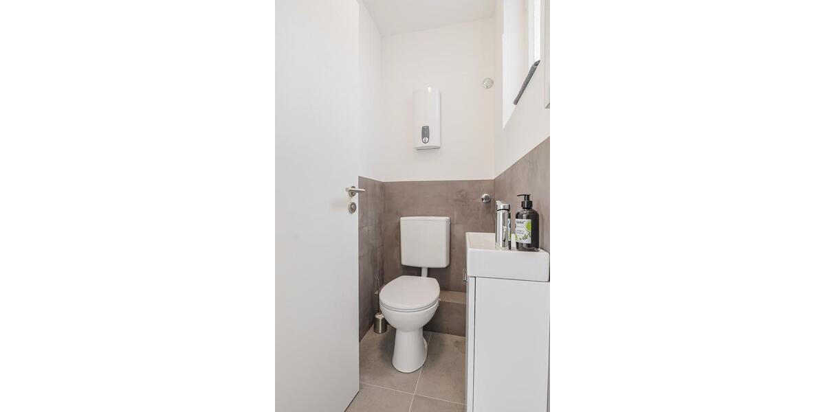 Dachgeschoßwohnung Düsseldorf Düsseltal - 4 Zimmer, 100 m&sup2;, 595.000&euro; | Angebot:24604999