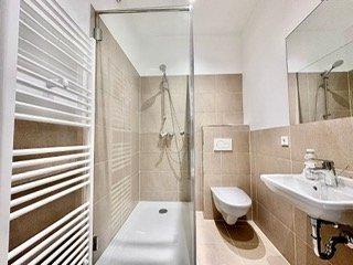 Erdgeschoßwohnung Wuppertal Gemarkung Barmen - 5 Zimmer, 280 m&sup2;, 3.100&euro; | Angebot:26150925