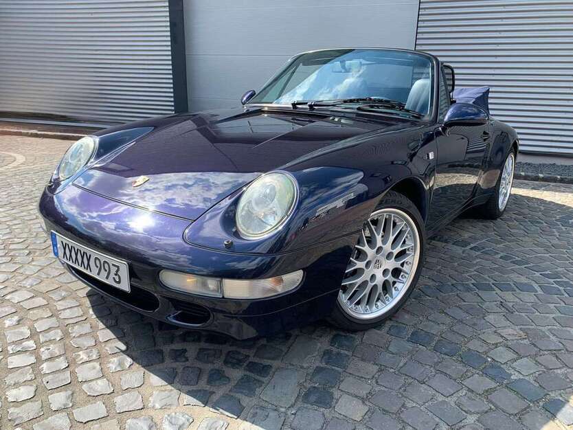 993