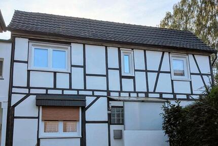 Haus Solingen - 3.5 Zimmer, 85 m&sup2;, 825&euro; | Angebot:27614930