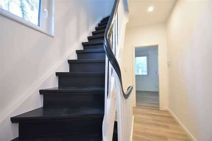 Haus zum Mieten in Velbert 1.290 € 101.46 m²