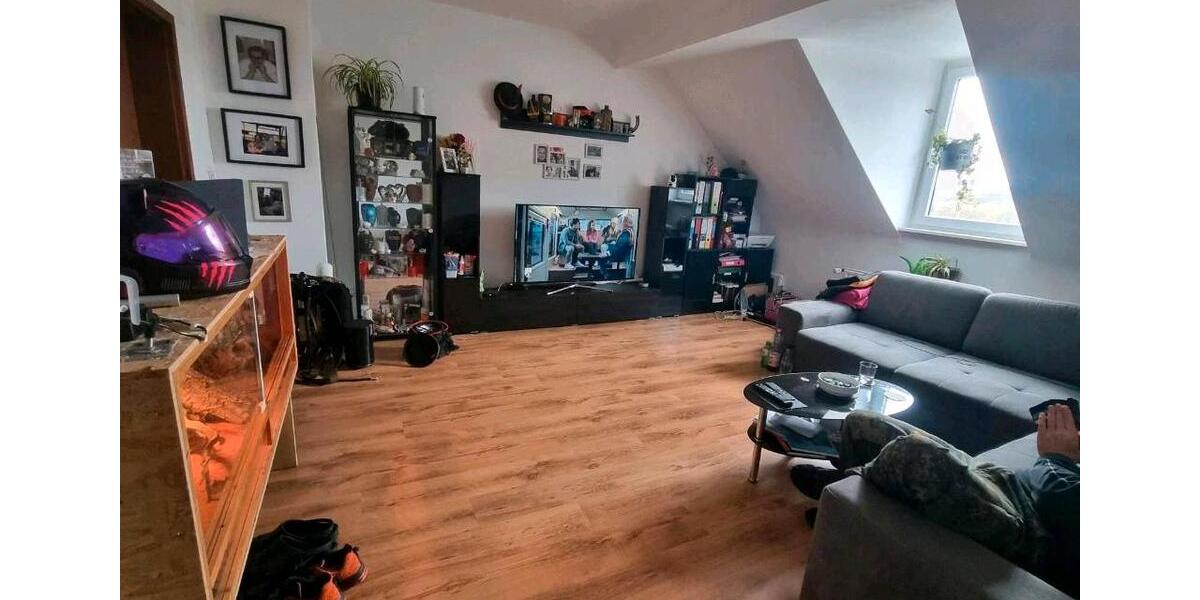 Dachgeschoßwohnung Wuppertal Gemarkung Elberfeld - 4 Zimmer, 90 m&sup2;, 1.010&euro; | Angebot:25933004