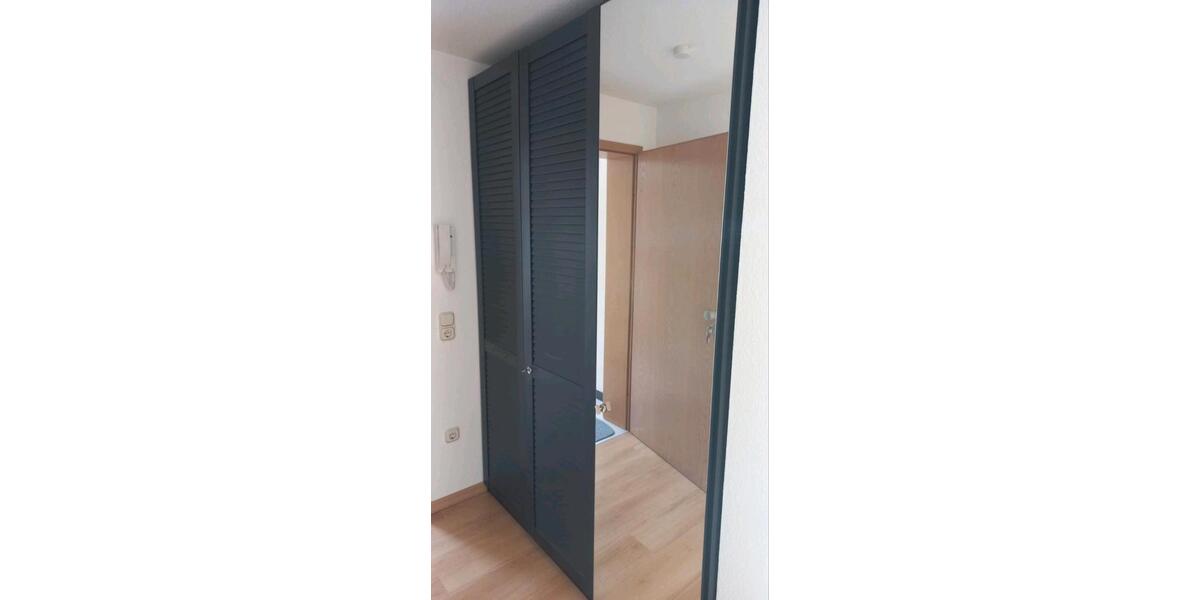 Dachgeschoßwohnung Solingen Höhscheid - 1 Zimmer, 36 m&sup2;, 400&euro; | Angebot:27543473