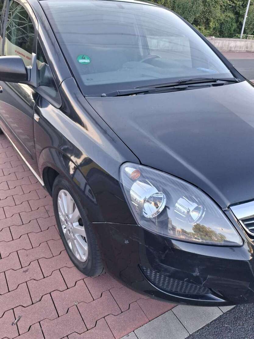Opel Zafira 106.532 km 4.500 € Essen 45356
