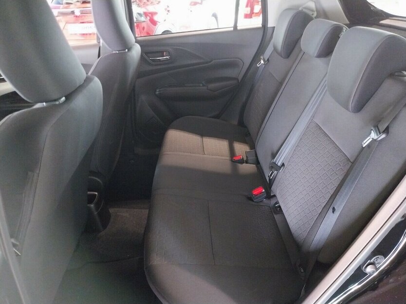 Suzuki Swift Comfort+ Allgrip Hybrid 6.000 km 21.980 € HAAN 42781