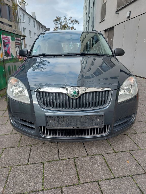 Skoda Fabia 206.832 km 2.449 € Köln 51105
