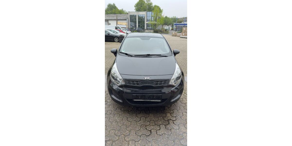 Kia Rio 126.393 km 4.900 &euro; Solingen 42653