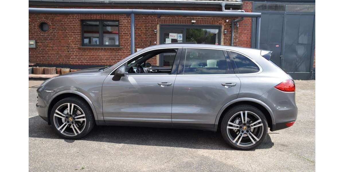 Porsche Cayenne 295.000 km 20.777 &euro; Neuss 41468