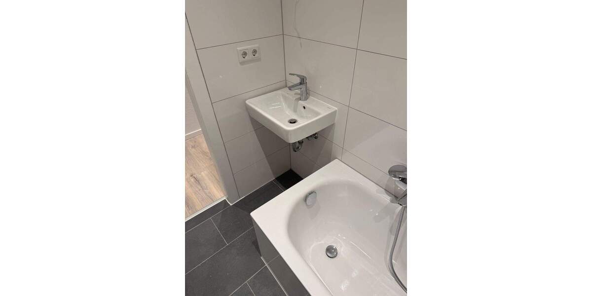 Etagenwohnung Düsseldorf Pempelfort - 4 Zimmer, 87 m&sup2;, 1.070&euro; | Angebot:24775545