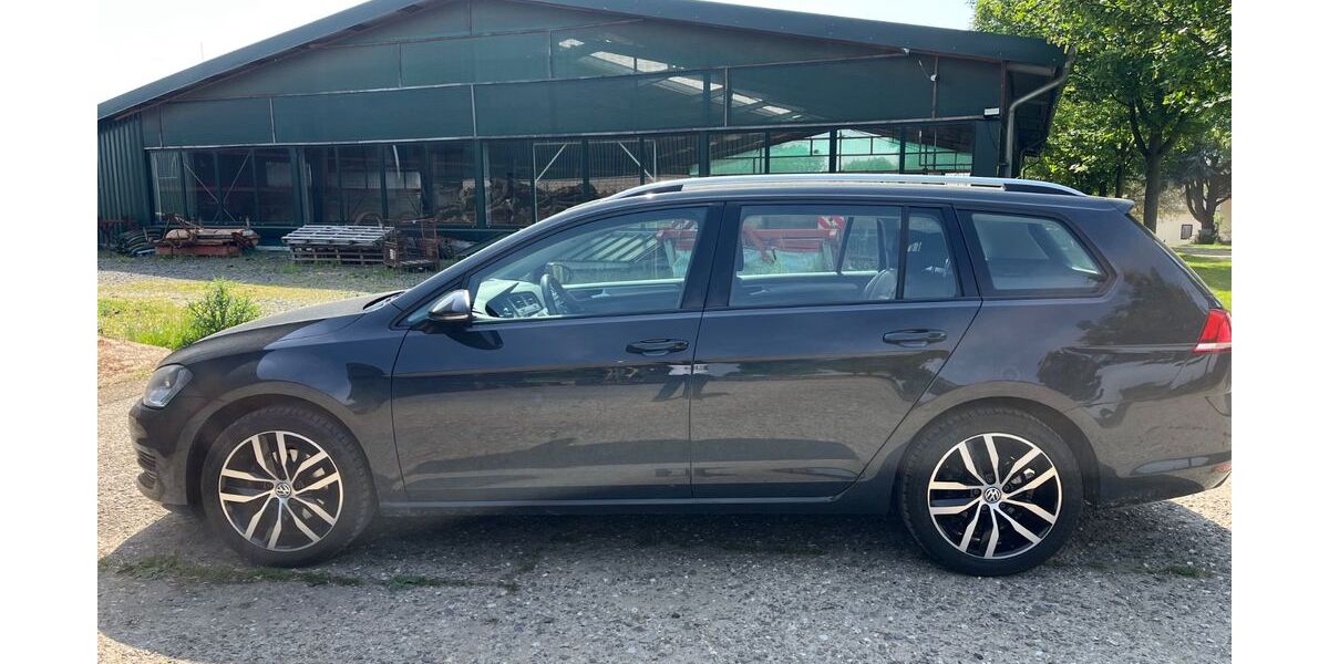 VW Golf 155.000 km 11.900 &euro; Bergisch Gladbach 51465