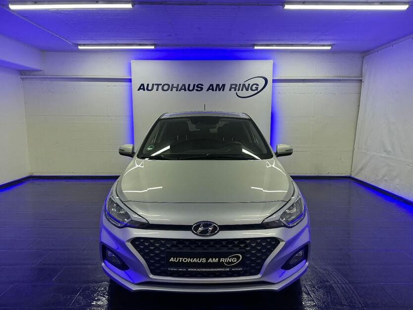 i20