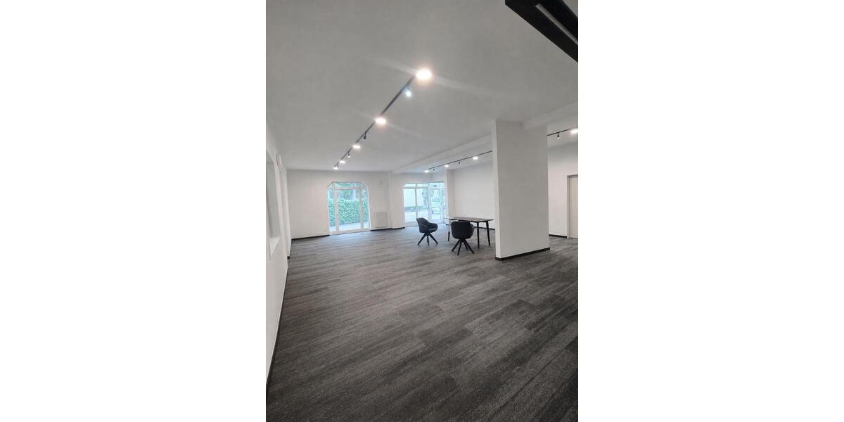 Ihr neuer Betriebsstandort in Köln-Bickendorf freitragende Gewerbehalle (ca. 625 m²) mit Büro (ca. 225 m²) und exklusiver Außenfläche - Gewerbeobjekt Köln Bickendorf | Angebot:27628898