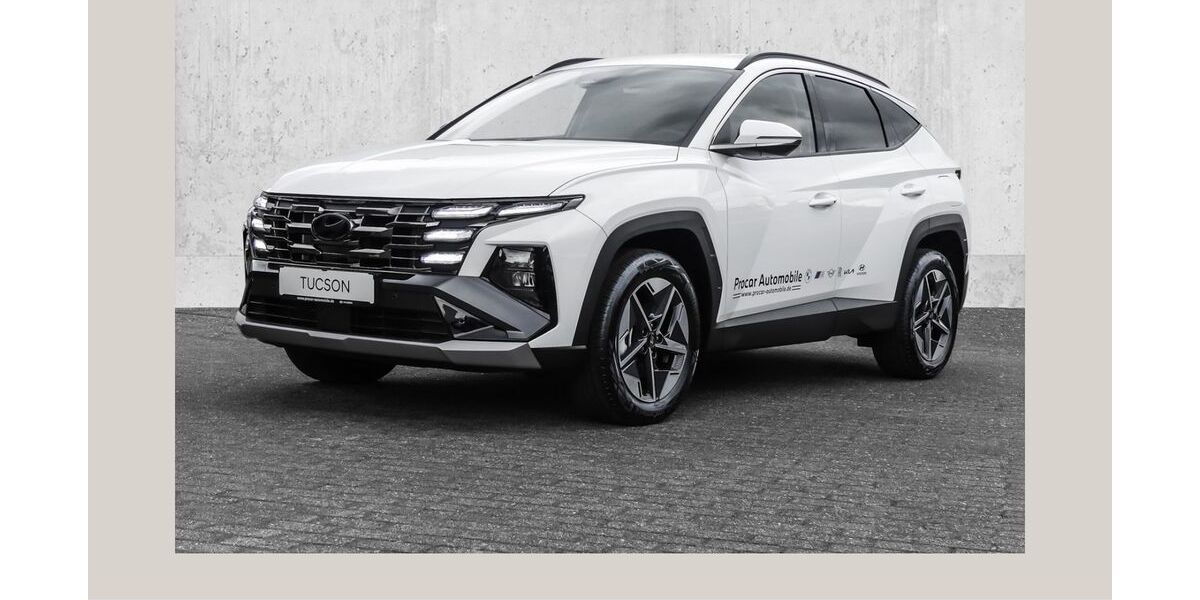 Hyundai TUCSON 4.999 km 33.990 &euro; Köln 51063