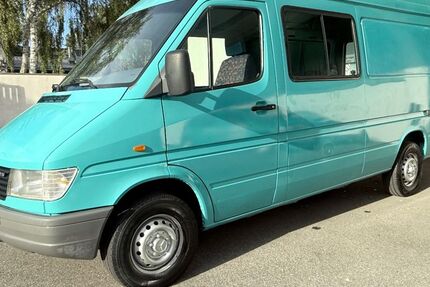 Mercedes-Benz Sprinter 202.000 km 9.000 € Essen 45141