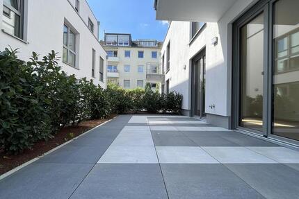 Wohnung Düsseldorf Stadtbezirk 8 - 2 Zimmer, 75 m&sup2;, 1.350&euro; | Angebot:24827338