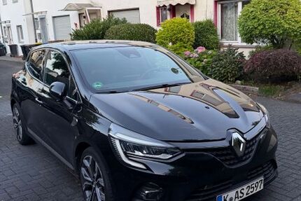 Renault Clio 68.000 km 12.799 &euro; Köln 51145
