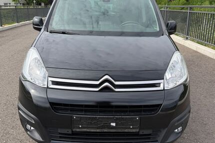 Citroen Berlingo 117.000 km 6.900 &euro; Köln/Poll 51105