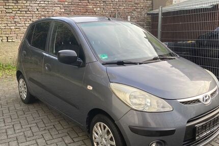 Hyundai i20 127.361 km 2.300 &euro; Solingen 42655