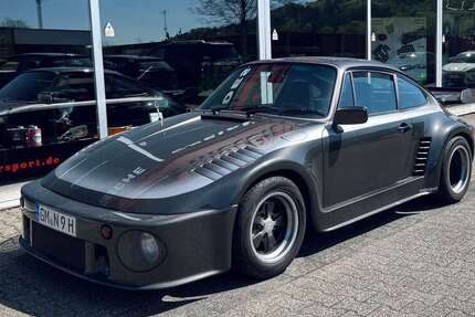 Porsche 930