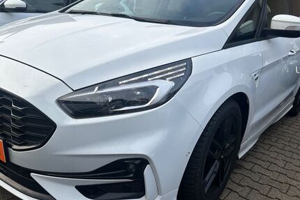 Ford S-Max 150.900 km 15.880 &euro; Düsseldorf 40549