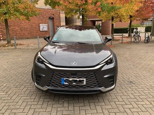 Lexus LBX 13.300 km 30.800 &euro; Köln 50765