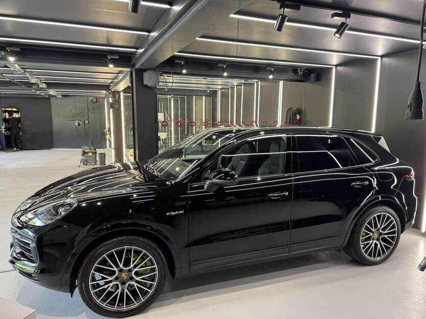 Porsche Cayenne 21.926 km 79.000 € Düsseldorf 40549