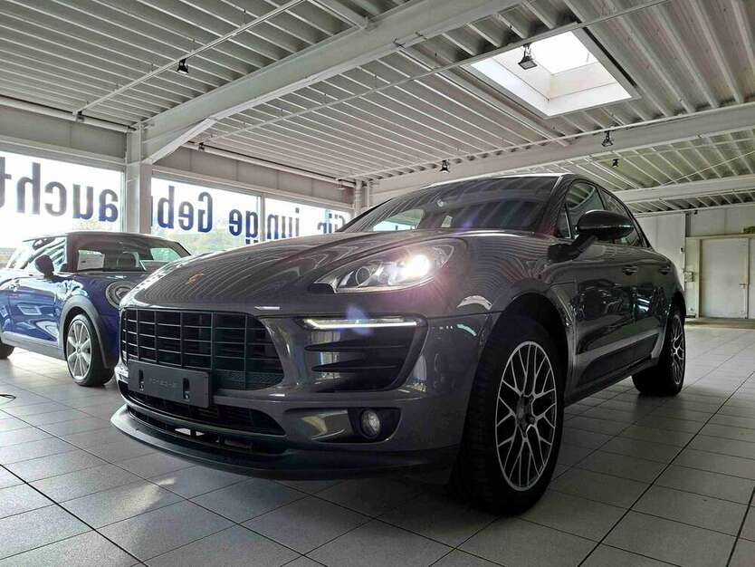 Porsche Macan 90.000 km 41.890 € Essen 45139