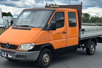 Mercedes-Benz Sprinter 226.000 km 2.390 &euro; Dormagen 41541