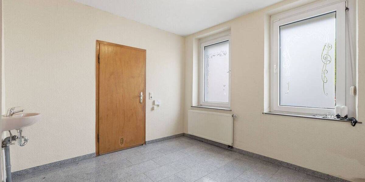 Reihenmittelhaus Neuss Pomona - 7 Zimmer, 144 m&sup2;, 360.000&euro; | Angebot:26733427