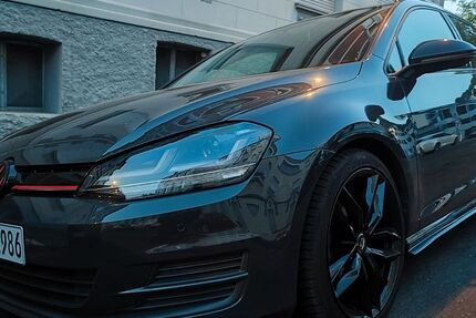 VW Golf 105.000 km 9.999 &euro; Solingen 42697