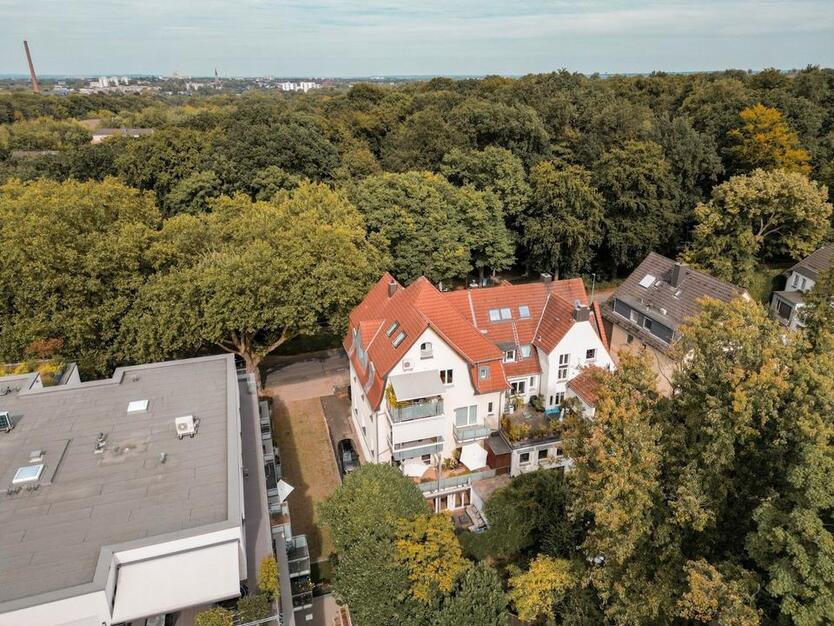 Charmante Eigentumswohnung mit wildromantischem Garten