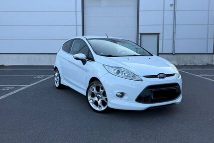 Ford Fiesta 215.000 km 2.790 &euro; Remscheid 42859