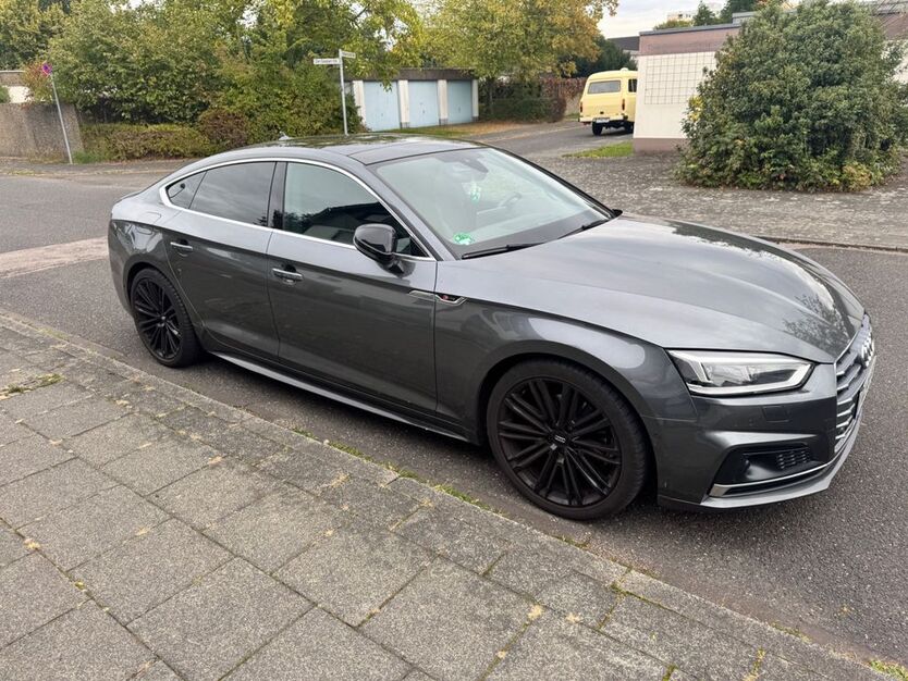 Audi A5 94.000 km 28.800 € Köln 51109