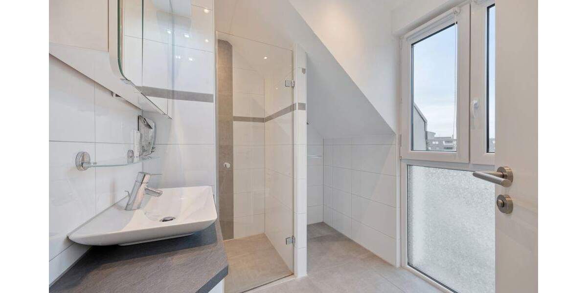 Etagenwohnung Hilden - 3 Zimmer, 97 m&sup2;, 495.000&euro; | Angebot:23981803