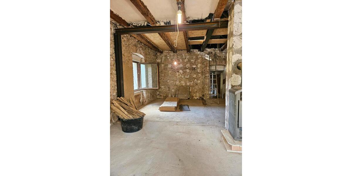 Einfamilienhaus Wipperfürth - 8 Zimmer, 170 m&sup2;, 210.000&euro; | Angebot:23712641