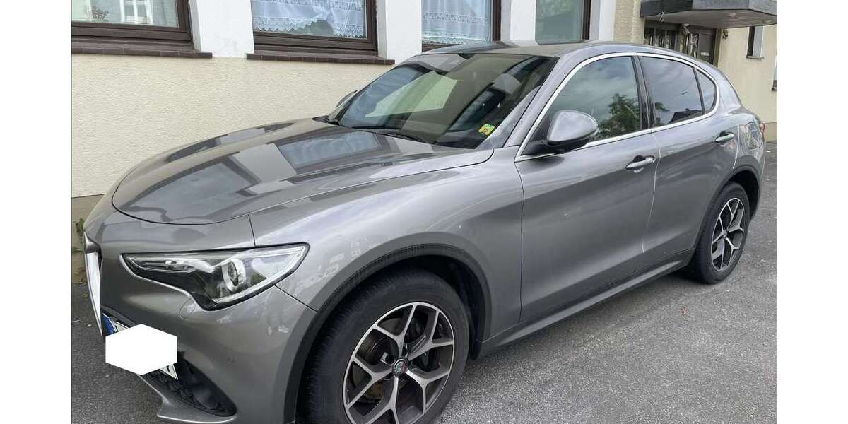 Alfa Romeo Stelvio 97.000 km 21.300 &euro; Remscheid 42899